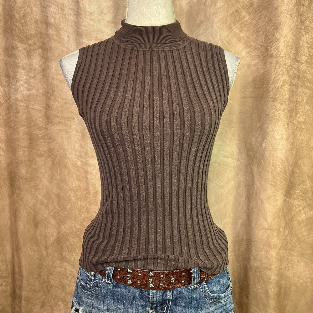 Ribbed Sleeveless Top Mock Neck Knit Brown Fitted Vintage 90s Y2K Indie Sleaze